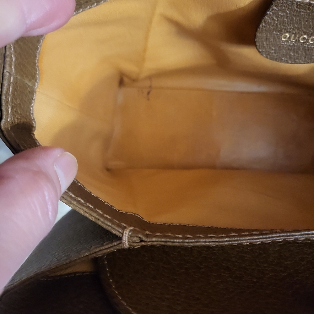 (SOLD)Authentic vintage (1970's ) Gucci bamboo top handle bag - Picture 4 of 16